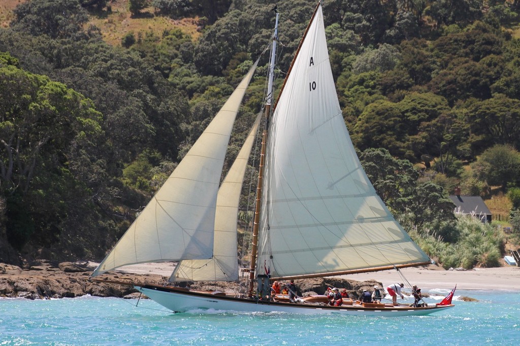 Thelma - 2013 Mahurangi Regatta © Richard Gladwell www.photosport.co.nz